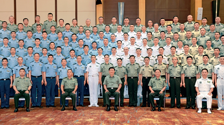 习近平在沈阳亲切接见驻沈阳部队大校以上领导干部和团级单位主官